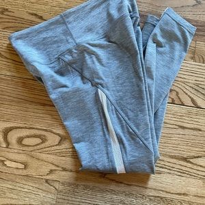 Athleta 7/8 leggings. Gray and white. Size small.